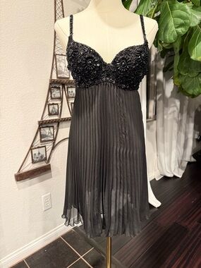 Stunning Y2K black beaded bustier cocktail dress ✨
